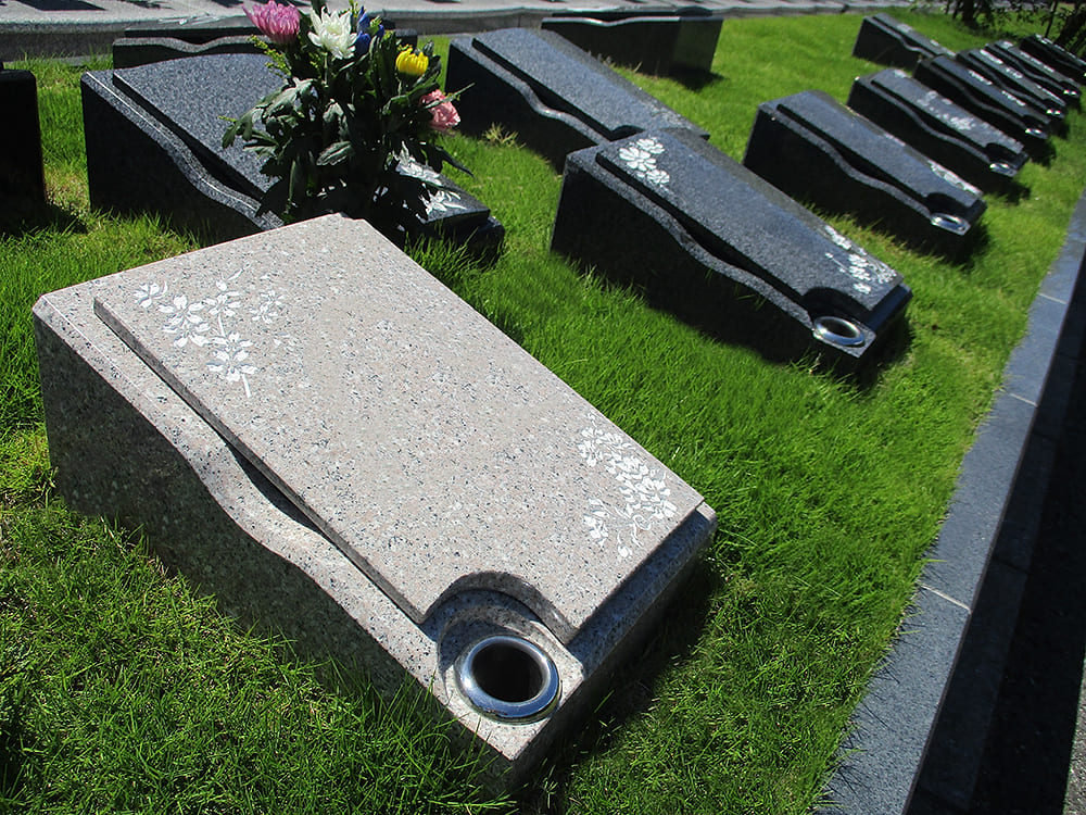 デザイン墓石樹木葬 新アモーレ