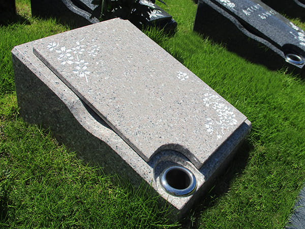 デザイン墓石樹木葬